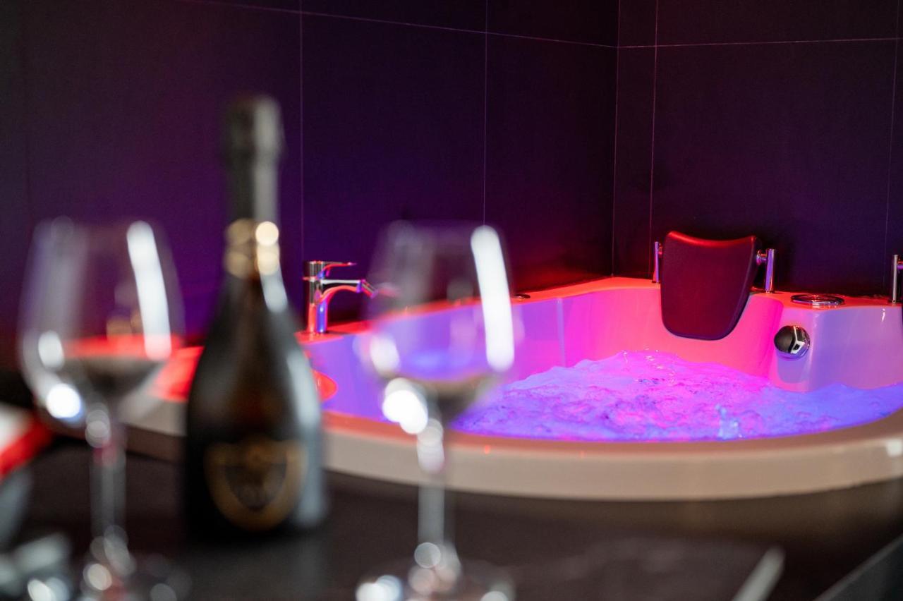Maximum Hub Suite&Spa Palermo Exterior foto