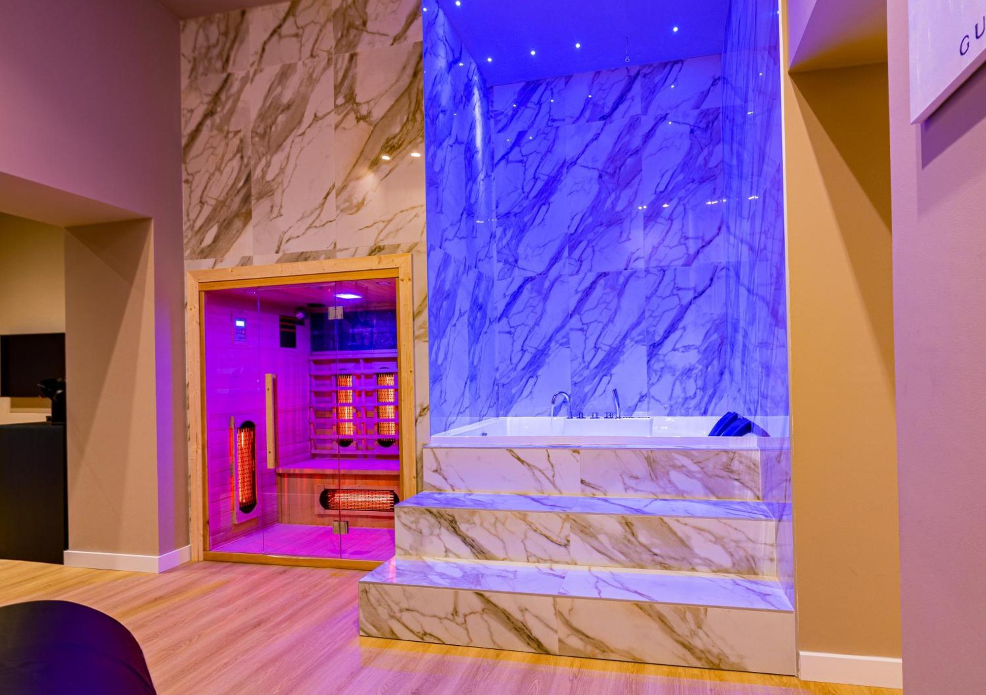 Maximum Hub Suite&Spa Palermo Exterior foto