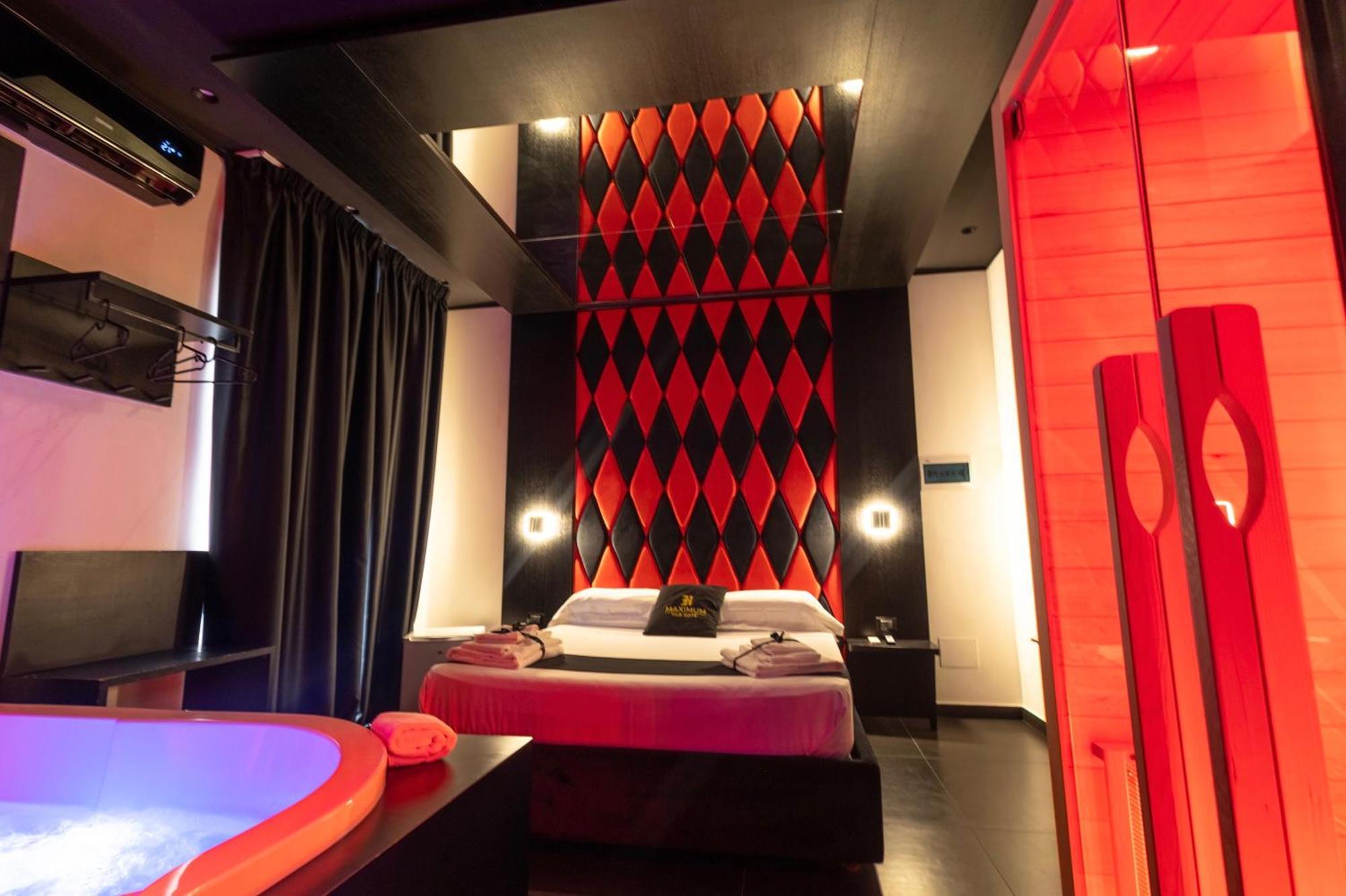 Maximum Hub Suite&Spa Palermo Exterior foto